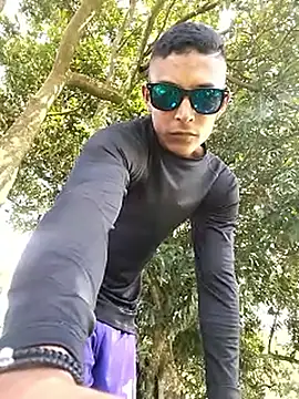 Demiansteven2 online show from November 18, 2025, 6:01 pm