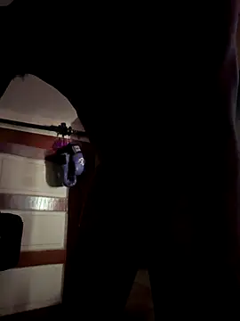 GersonGil1 online show from October 22, 2025, 5:13 pm