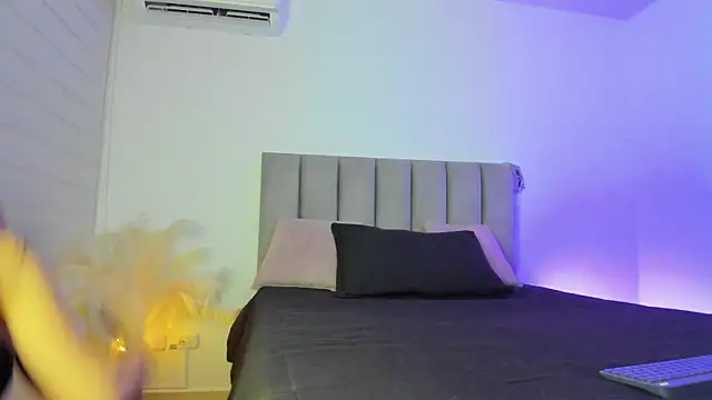 CandyMeyerss  online show from June 24, 2026, 5:39 am
