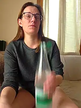 Snapshot of SpiceLea chatting on February 28, 2026, 2:51 pm SpiceLea online show from February 28, 2026, 2:51 pm