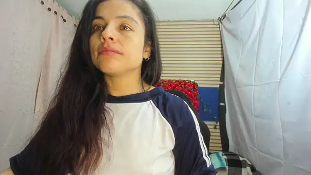 Snapshot of rosse_2504 chatting on May 27, 2026, 12:35 pm rosse 2504 online show from May 27, 2026, 12:35 pm