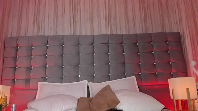 Poacahontasfg online show from November 24, 2025, 3:50 am