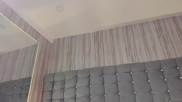 Poacahontasfg online show from December 4, 2025, 4:00 am