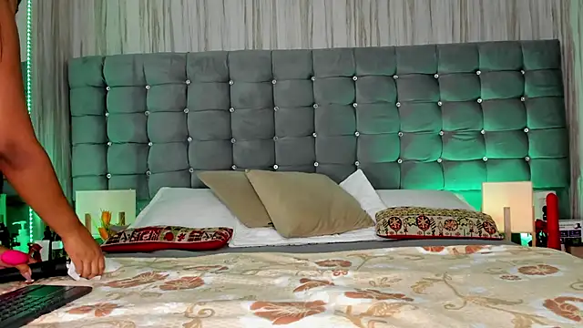 Poacahontasfg online show from March 30, 2026, 4:02 am