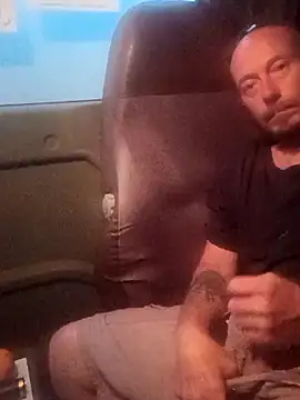 Snapshot of deepinnnnn chatting on July 1, 2026, 10:28 am deepinnnnn online show from July 1, 2026, 10:28 am