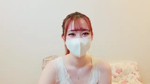 chat MIYU online show from April 14, 2026, 12:11 pm