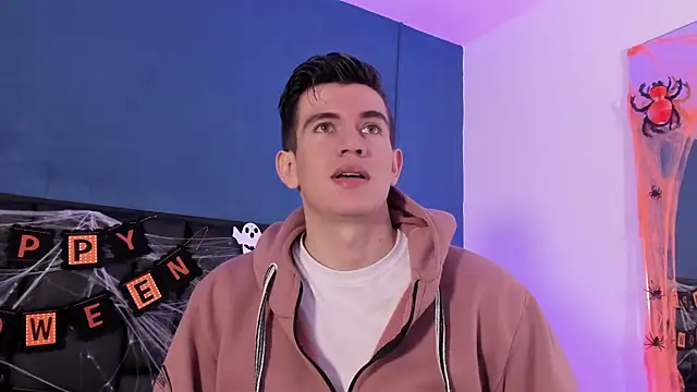 MikaelSlow online show from November 2, 2025, 4:15 am