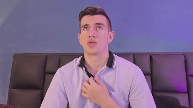 MikaelSlow online show from March 21, 2026, 4:28 am