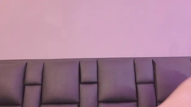 MikaelSlow online show from April 3, 2026, 3:15 am