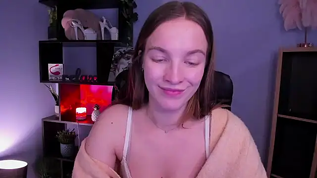 kenzie x online show from December 19, 2024, 10:34 am