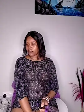 Snapshot of SquirtQueen222 chatting on December 2, 2024, 8:00 pm SquirtQueen222 online show from December 2, 2024, 8:00 pm