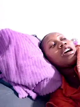 Snapshot of SquirtQueen222 chatting on January 18, 2025, 8:09 pm SquirtQueen222 online show from January 18, 2025, 8:09 pm