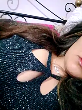 Fatina111 online show from November 27, 2025, 2:57 am