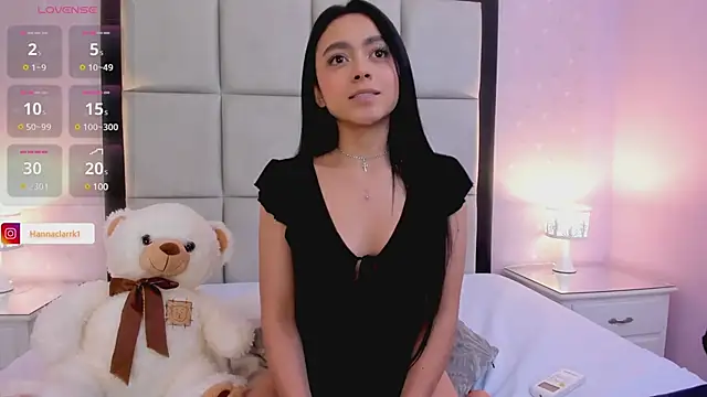 Snapshot of HannaClarrk_ chatting on December 23, 2024, 11:36 am HannaClarrk online show from December 23, 2024, 11:36 am