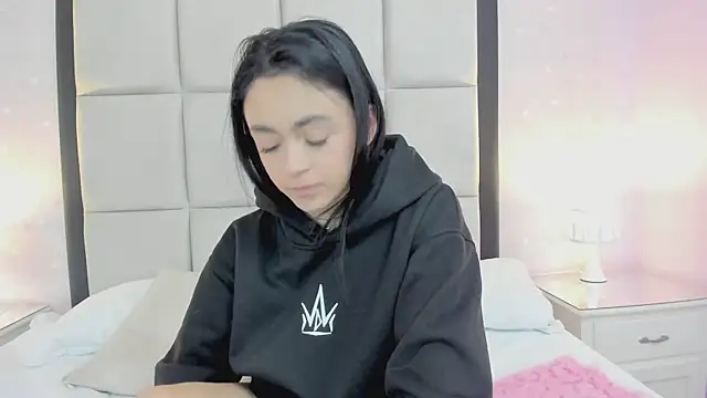 Snapshot of HannaClarrk_ chatting on January 23, 2025, 11:48 am HannaClarrk online show from January 23, 2025, 11:48 am