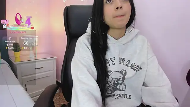 Snapshot of HannaClarrk_ chatting on March 12, 2025, 4:35 pm HannaClarrk online show from March 12, 2025, 4:35 pm