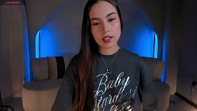 Snapshot of MarianneLane chatting on November 26, 2025, 11:50 pm MarianneLane online show from November 26, 2025, 11:50 pm