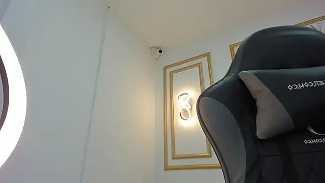 Snapshot of amor_smith_ chatting on March 13, 2025, 3:00 am amor smith online show from March 13, 2025, 3:00 am