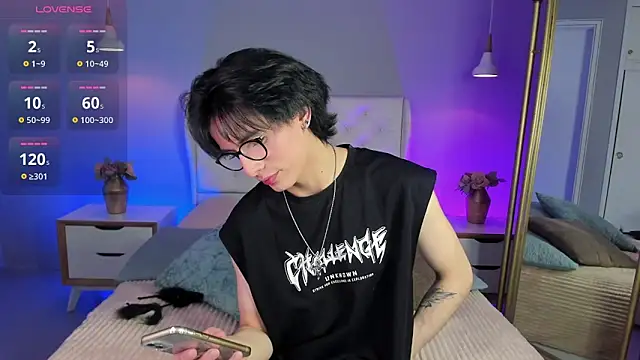 Snapshot of cherryy_boy chatting on October 29, 2025, 8:32 pm cherryy boy online show from October 29, 2025, 8:32 pm