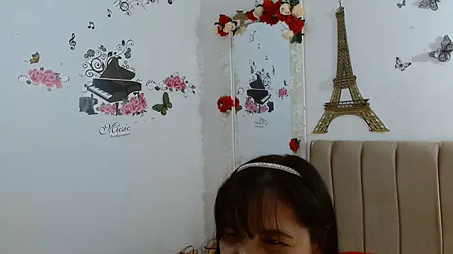 Snapshot of Sexylove_1977 chatting on December 14, 2024, 10:45 am Sexylove 1977 online show from December 14, 2024, 10:45 am