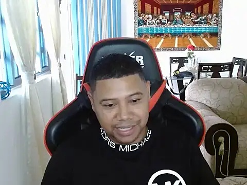 Snapshot of Hoowar2012 chatting on October 19, 2025, 5:02 pm Hoowar2012 online show from October 19, 2025, 5:02 pm