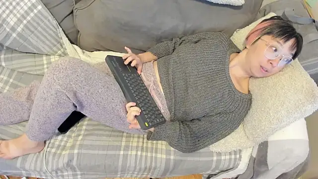 luxgray online show from October 18, 2025, 10:21 pm