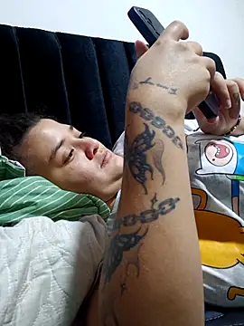 Liancy online show from December 18, 2025, 4:46 pm