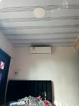 Liancy online show from February 28, 2026, 9:16 pm