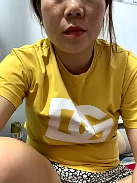 Baby-bigtits online show from December 15, 2025, 3:05 pm