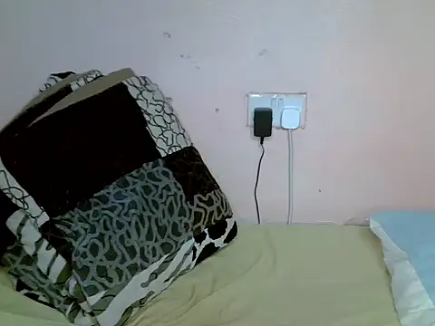 Snapshot of sweet_rozie chatting on October 29, 2025, 4:59 am sweet rozie online show from October 29, 2025, 4:59 am