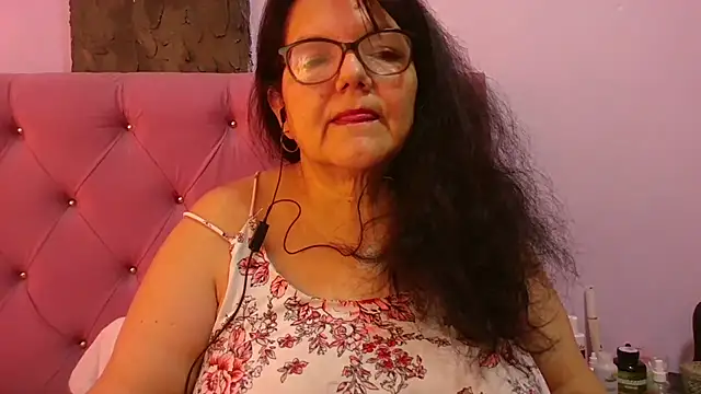 Snapshot of kassandra02 chatting on June 11, 2026, 2:15 pm kassandra02 online show from June 11, 2026, 2:15 pm