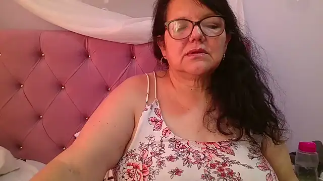 Snapshot of kassandra02 chatting on July 22, 2026, 1:25 pm kassandra02 online show from July 22, 2026, 1:25 pm