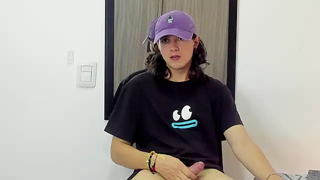 Snapshot of alex_connorr chatting on January 29, 2025, 7:00 pm alex connorr online show from January 29, 2025, 7:00 pm