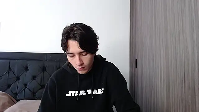 Snapshot of alex_connorr chatting on March 5, 2025, 3:07 pm alex connorr online show from March 5, 2025, 3:07 pm