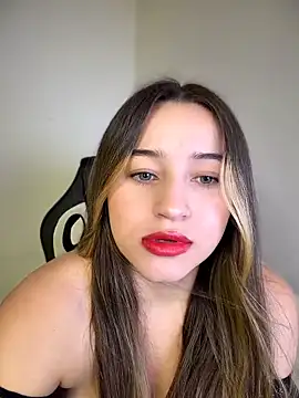 Snapshot of Sophie_spencer1 chatting on June 21, 2026, 4:04 am Sophie spencer1 online show from June 21, 2026, 4:04 am