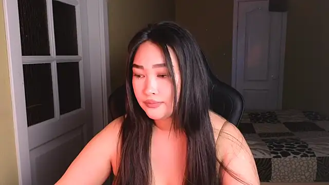 Snapshot of Erica_Wayne chatting on December 18, 2024, 7:52 pm Erica Wayne online show from December 18, 2024, 7:52 pm