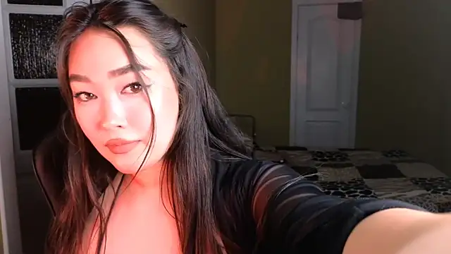 Snapshot of Erica_Wayne chatting on January 11, 2025, 2:04 pm Erica Wayne online show from January 11, 2025, 2:04 pm