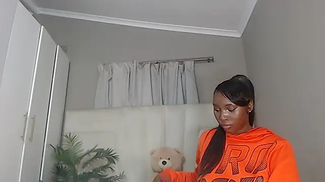 naughtyblackdolie online show from February 19, 2026, 3:02 am