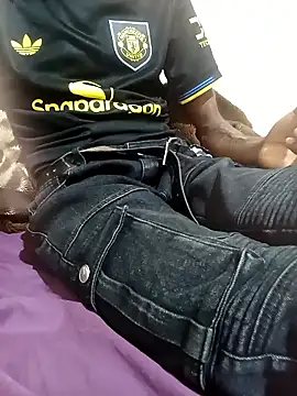 hot ebonys1 online show from November 18, 2025, 10:14 pm