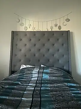 juicyyy323 online show from December 13, 2025, 10:26 pm