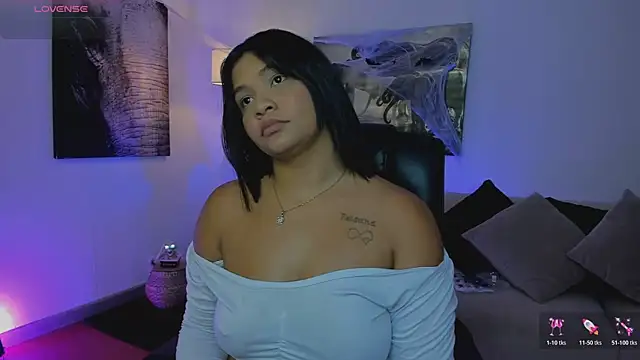 Snapshot of alaia7h chatting on October 27, 2025, 7:40 pm alaia7h online show from October 27, 2025, 7:40 pm