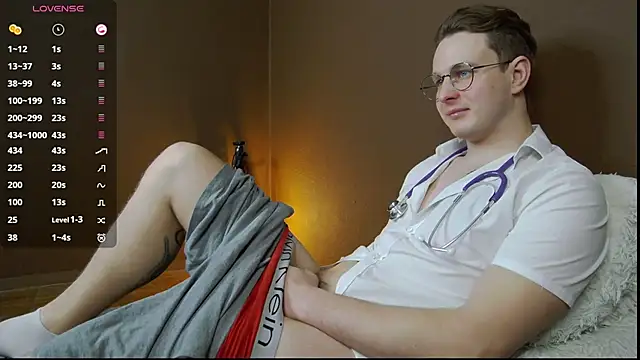 Snapshot of charlie_smiley chatting on December 1, 2024, 7:14 pm charlie smiley online show from December 1, 2024, 7:14 pm