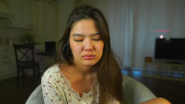 EmmaFisherf online show from April 9, 2026, 3:06 am