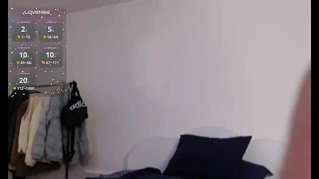 Snapshot of TattedCurls chatting on February 13, 2025, 8:48 am TattedCurls online show from February 13, 2025, 8:48 am