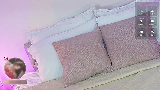 NinaInk online show from November 14, 2025, 2:16 pm