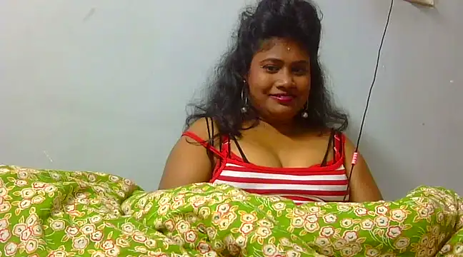 Snapshot of sexy_roma chatting on January 11, 2025, 4:36 pm sexy roma online show from January 11, 2025, 4:36 pm