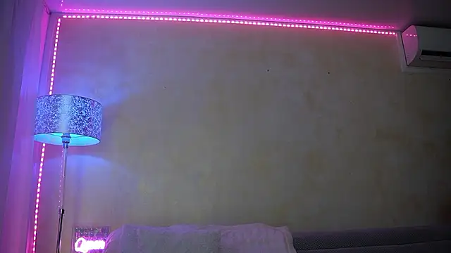 LaylaCruzRose online show from February 28, 2026, 6:36 am