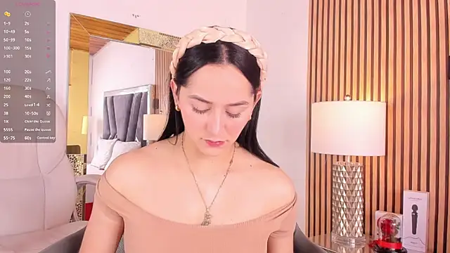 Snapshot of hazel_ross_tcw chatting on March 1, 2025, 12:56 pm hazel ross tcw online show from March 1, 2025, 12:56 pm