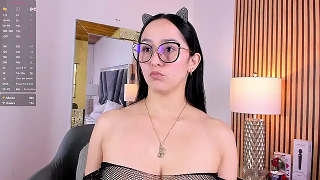 Snapshot of hazel_ross_tcw chatting on March 13, 2025, 7:06 pm hazel ross tcw online show from March 13, 2025, 7:06 pm