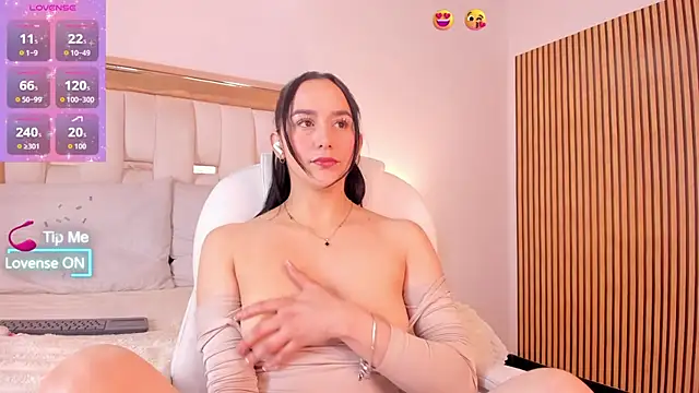 Snapshot of hazel_ross_tcw chatting on September 13, 2025, 2:17 pm hazel ross tcw online show from September 13, 2025, 2:17 pm